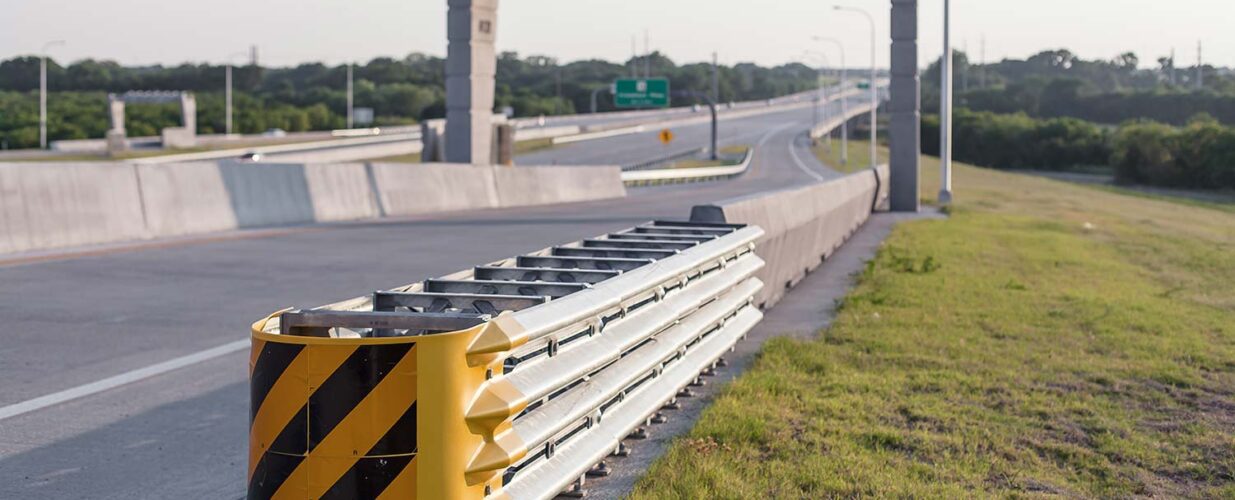 tollway station lane at PGBT Eastern Extension